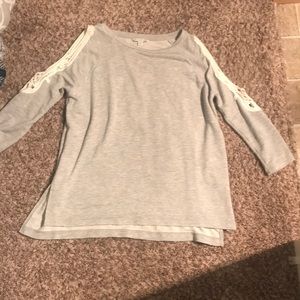 Lightweight short sleeve top